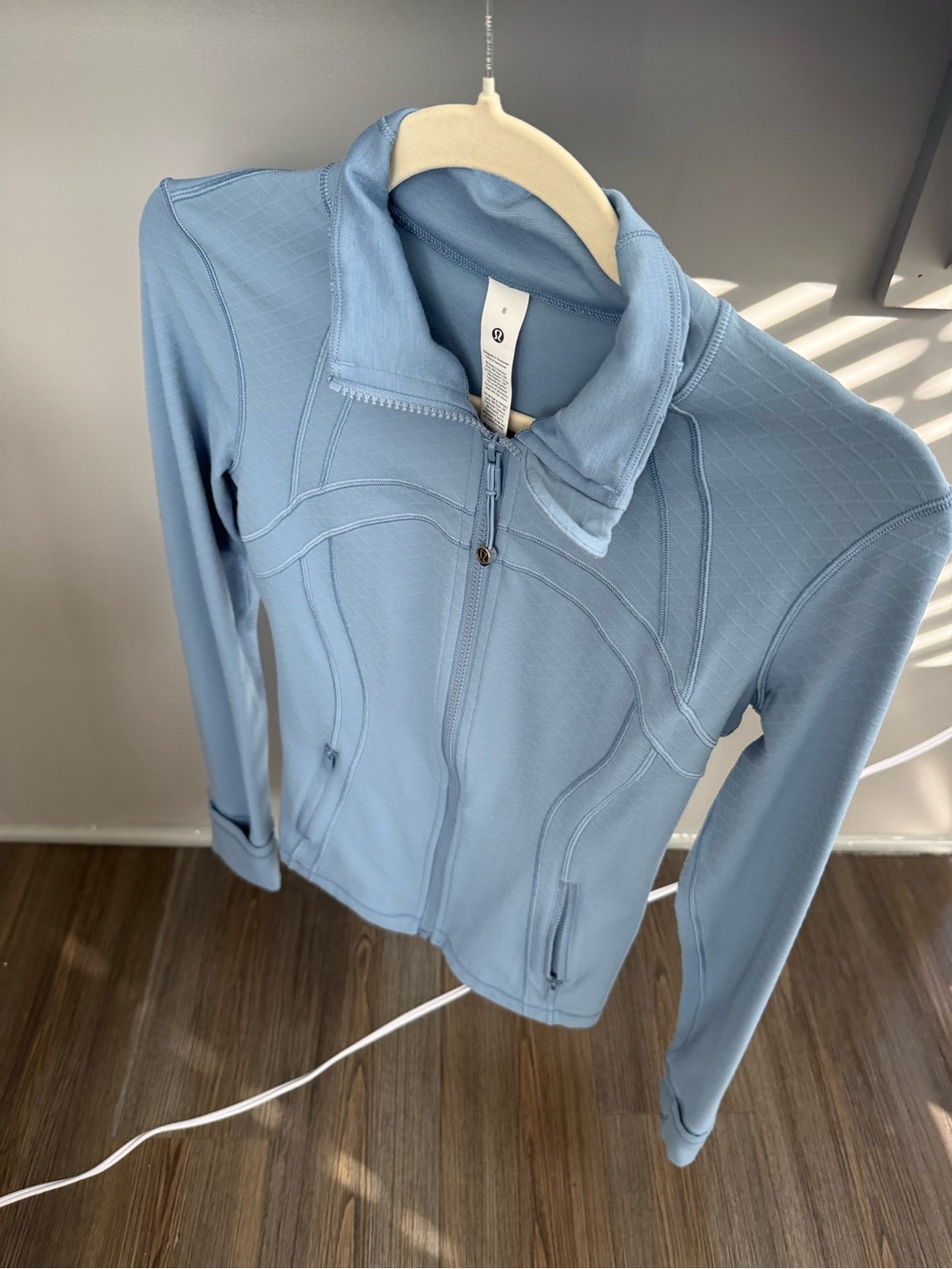 Limited edition diamond nulu Lululemon define jacket in blue willow, size 8